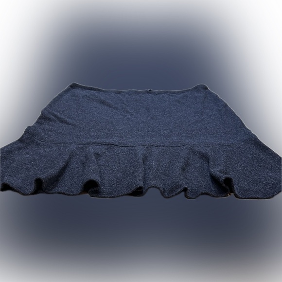 Gilani grey pull-on fit and flare ruffle skirt. Size 18. - Picture 7 of 7